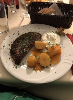 H Kitchen food
